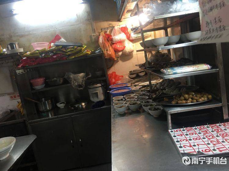 南宁女子外卖吃小蟑螂后续,外卖里面吃出蟑螂商家态度恶劣