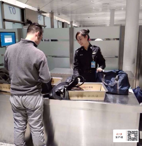 2018年春运飞机安检,直击春运首日广州白云机场傍晚