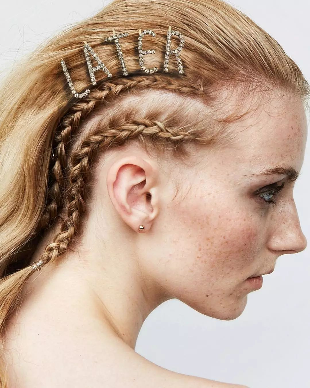 我最近|不戴Bra都没关系,不戴发夹不能出门……