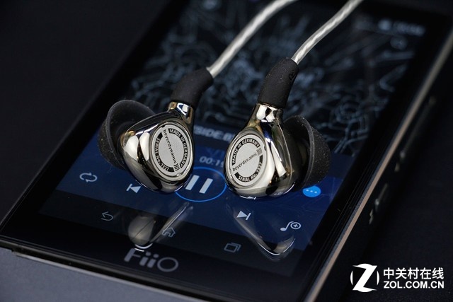 选耳机买哪个牌子的耳机比较好,各耳机品牌旗舰耳机对比