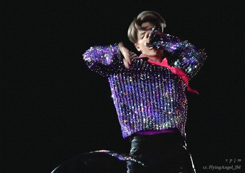 190127看完演唱会的实况电影后，阿米们都说给智旻尼的颜值跪了！