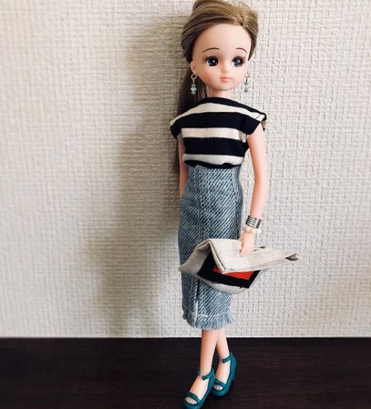 火爆ins的美妆娃娃穿搭日常，承认吧，你的衣服还没一个玩偶多！