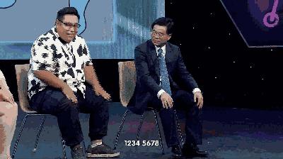 专家现场传授治疗膝盖疼的动作,骨科医生讲解膝盖疼痛