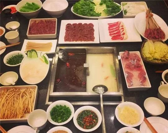 吃遍大连丨春节临近，满大街都是欢乐的红色~看看麻辣火锅，谁最“红”！