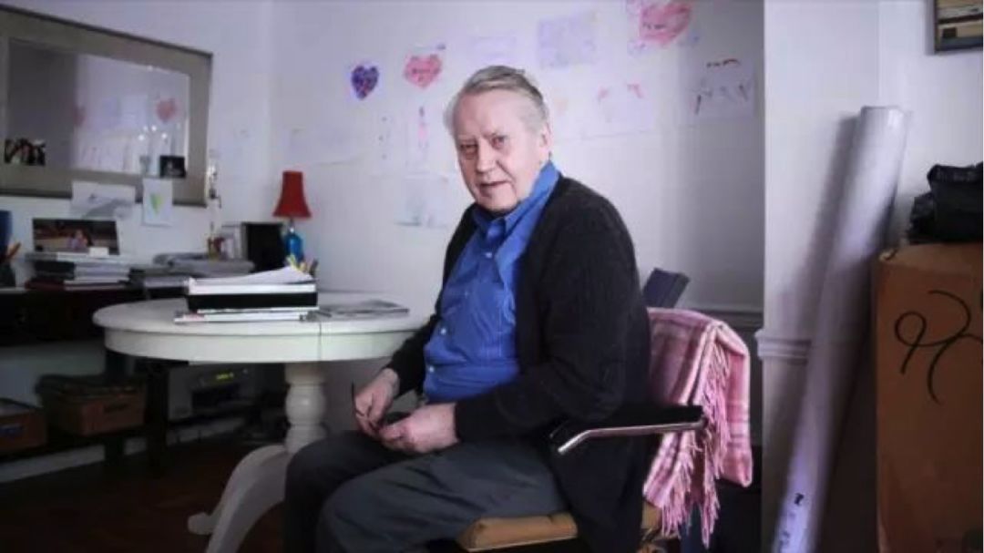 戴15美元手表,戴一亿的手表住什么房