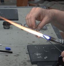 玻璃球里面的花纹是怎么回事,玻璃球中的花纹是如何印在里面的