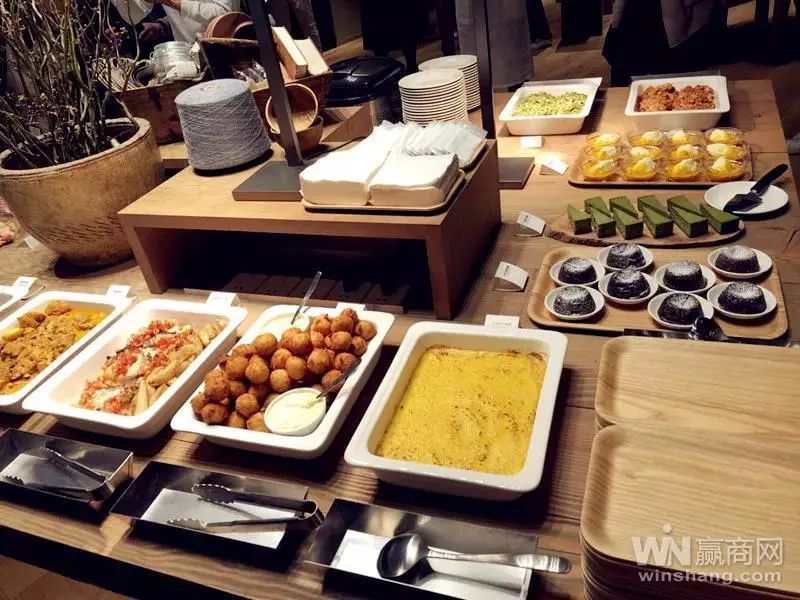 新春回顾｜2018年，你有没有被这些超级旗舰店刷爆朋友圈？