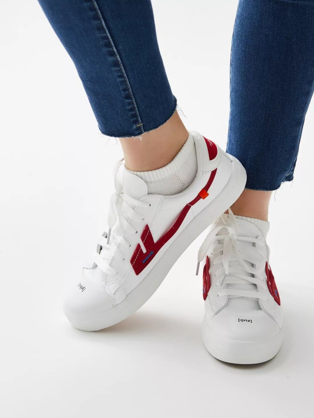 回力鞋子卖10块一双,几十块的回力鞋子是不是正品