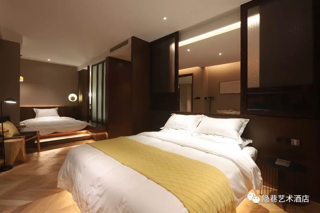 闅愬贩鑹烘湳閰掑簵鏃╅,闅愬贩绮惧搧閰掑簵