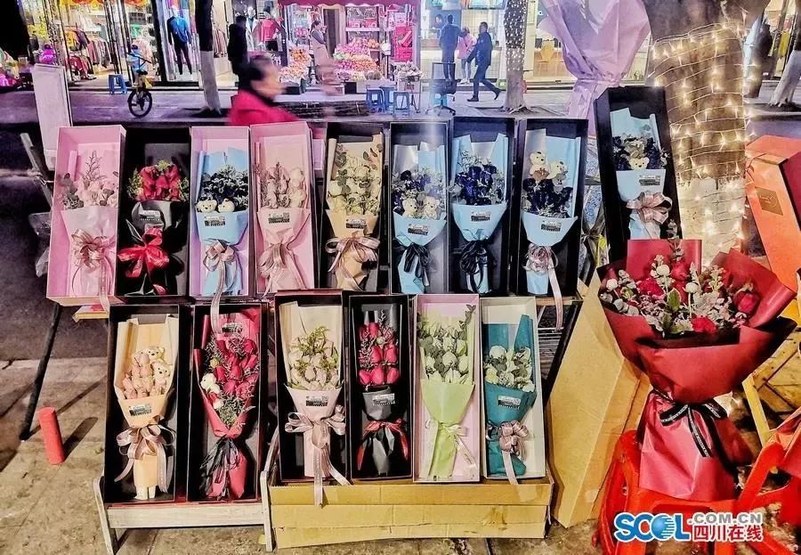 最贵的玫瑰花2000块一朵,最贵的玫瑰花花束