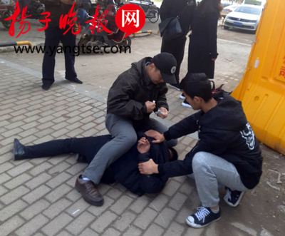 跟别人聊天就能赚钱是真的吗,自行破获微商诈骗