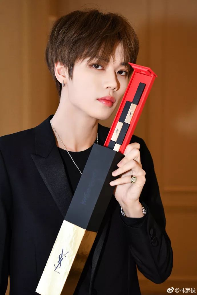 鍙ｇ孩鐜嬪瓙缇庡鍗氫富,鎶栭煶缃戠孩鍙ｇ孩鐜嬪瓙