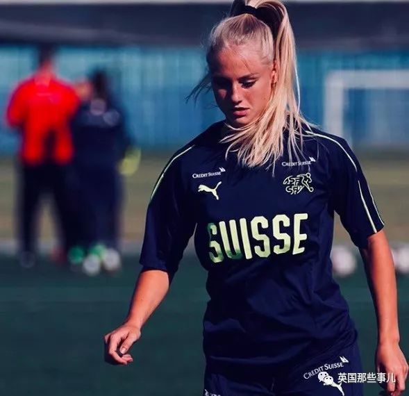 努力追爱豆,为追爱豆考上传媒大学