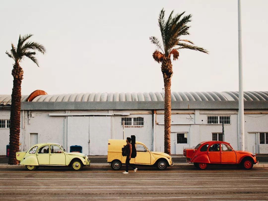 好想来场放飞自我的旅行,好想来一场无目的的旅行