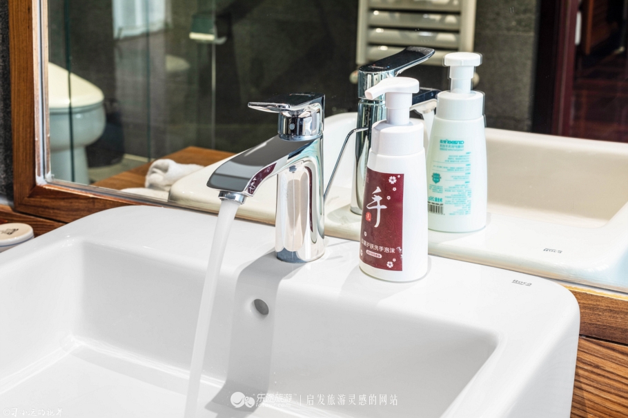 这个藏于梅花深处的山庄，让你抛却繁杂静享浮光