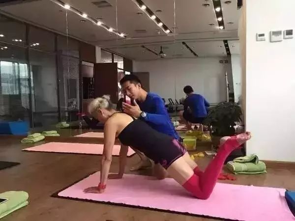 73岁中国最美奶奶健身抗癌,73岁天津老奶奶健身13年摆脱癌症