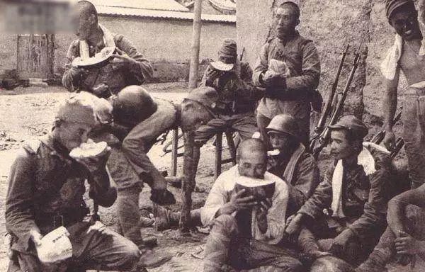 日军为什么爱抢鸡,日本鬼子为什么喜欢吃鸡肉