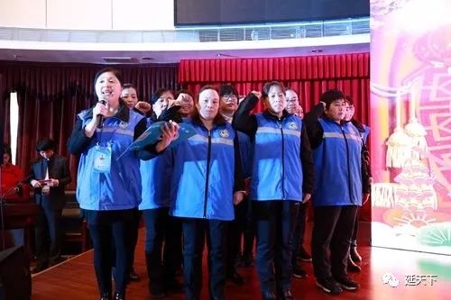 墨墨新年祝福视频,默默的祝福