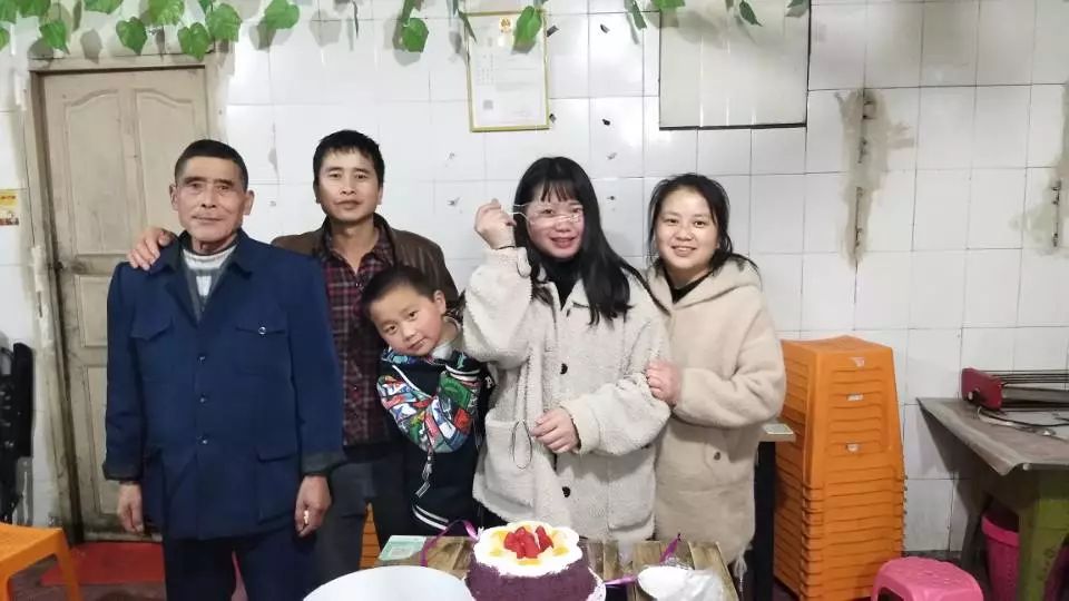 你的全家福上榜了吗？第二期周冠军等你来pick哦→