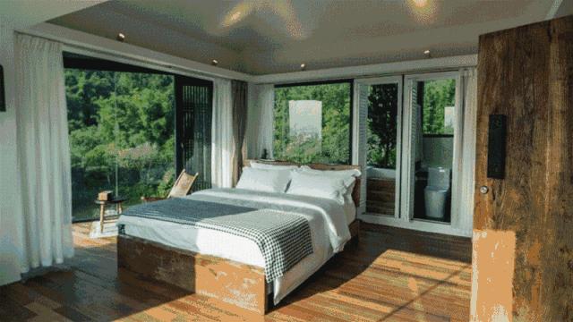 7个闺蜜在稻田里爆改了个“玻璃盒子”，只为兑现养老之约，却意外走红