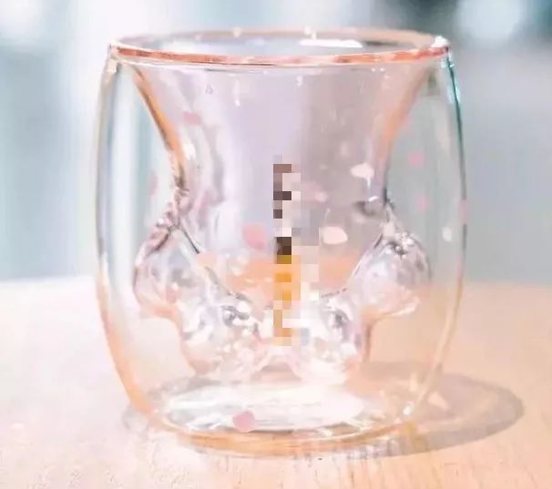 从199元炒到1000元，凌晨排队、大打出手，就为个杯子