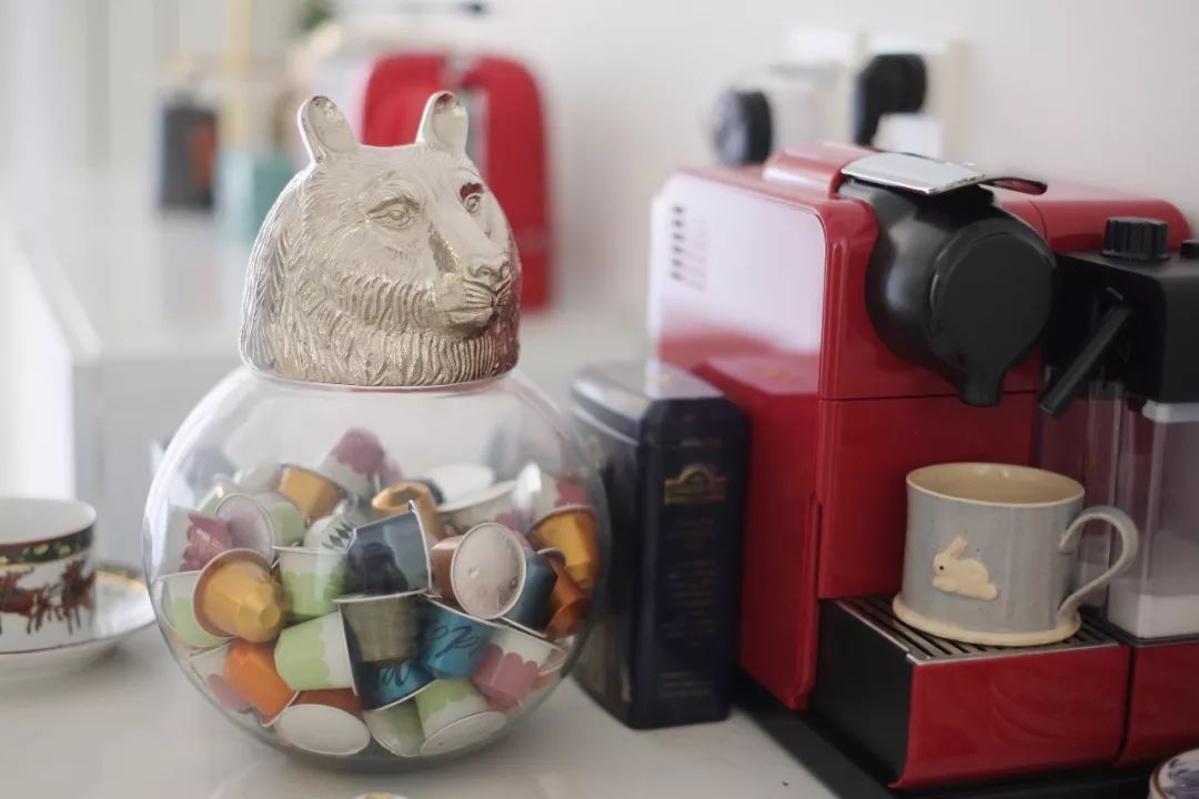 还买乌云壁纸呐？！他家藏着海外小众壁纸大全