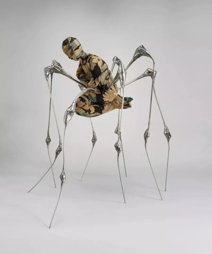 雕塑是纯艺吗,有软的雕塑吗