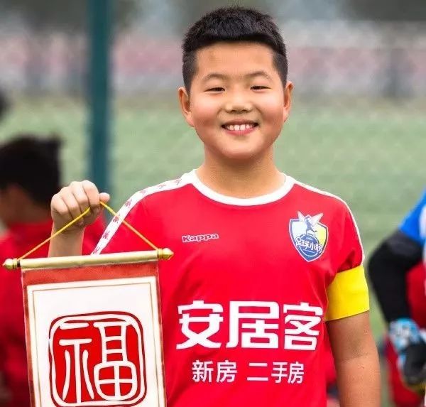 三月是你的节日朗读,三月是你的生日诗朗诵