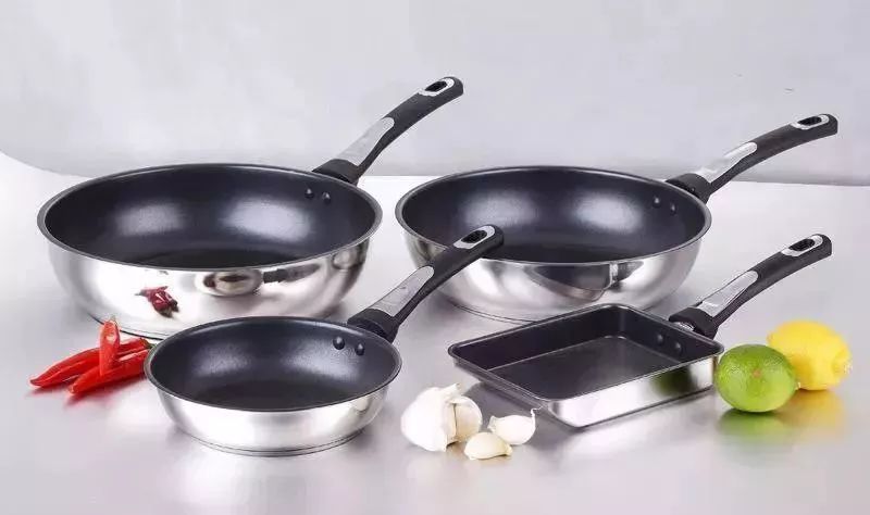 炒菜总粘锅咋办教你一招解决,炒菜粘锅最好的解决办法