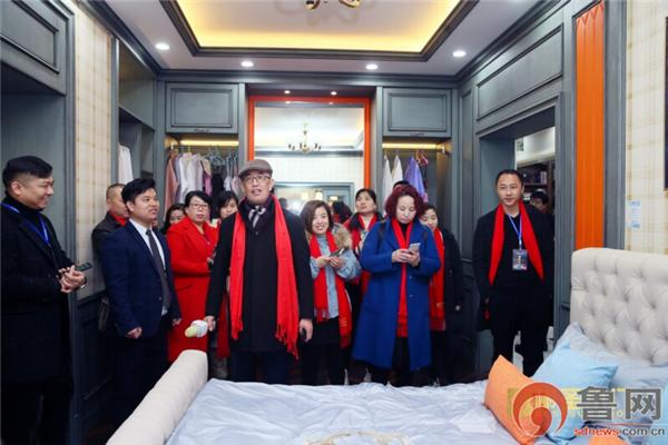 褰湥鏈ㄩ棬鍏ㄥ眿鏁磋,褰湥闂ㄤ笟