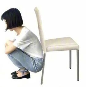 蹲一蹲对身体有好处,做起蹲动作对人体好处