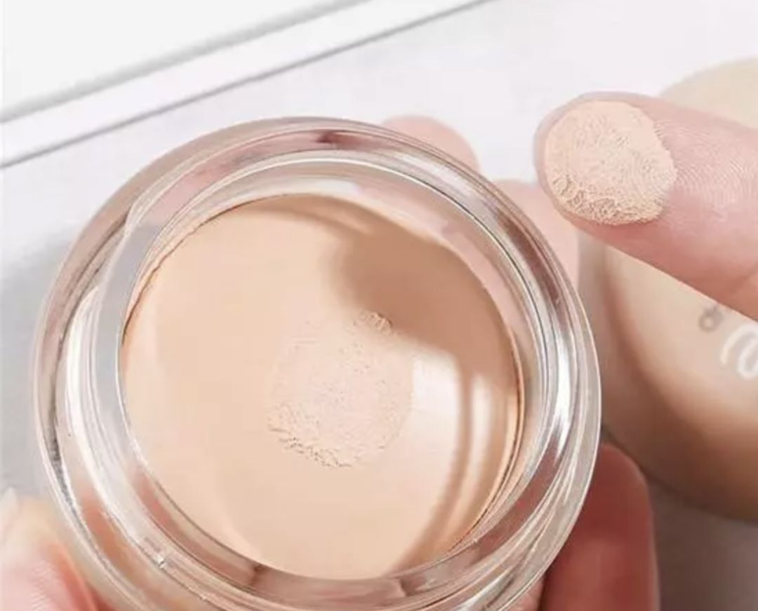 气垫粉底液粉膏选哪一个,粉条粉底膏cc