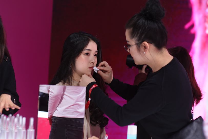 迪奥dior粉色,迪奥dior桃红色怎么调