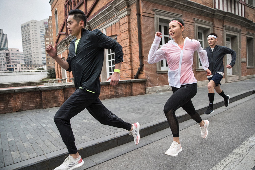 口碑出众的性价比跑鞋！全新adidasPureBoostGo明日发售