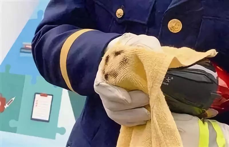 吹风机引发的火灾时间有多快,电吹风引发火灾试验