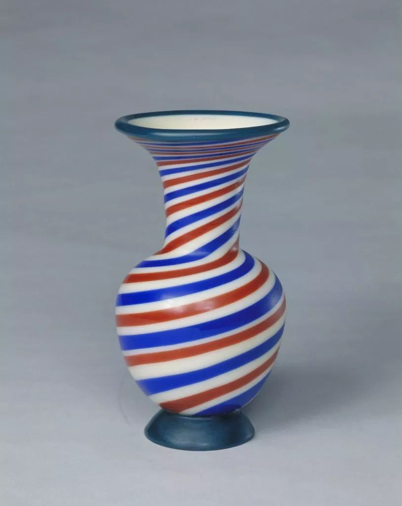 玻璃渣里找糖的视频,玻璃渣里找糖吃真诚才是必杀技