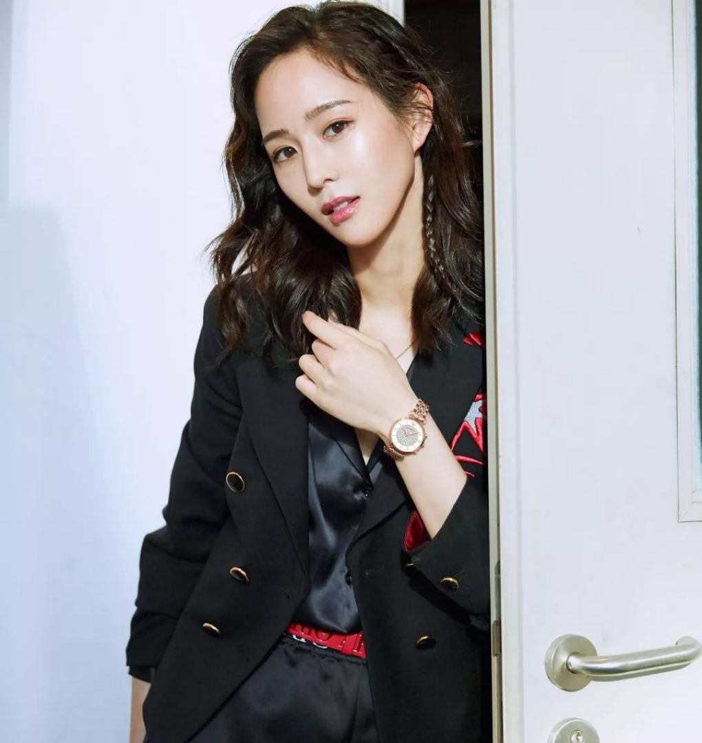 张钧甯代言的全部品牌手表,张钧甯同款手表阿玛尼