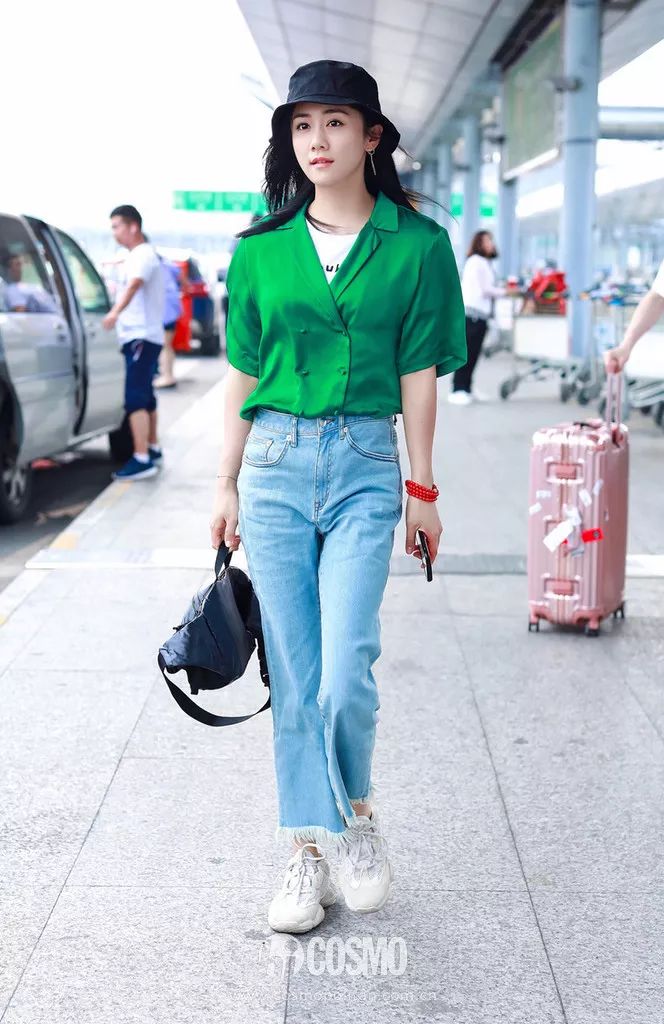 时髦办|穿上昊然弟弟的方领白衬衫，我有初恋的感觉