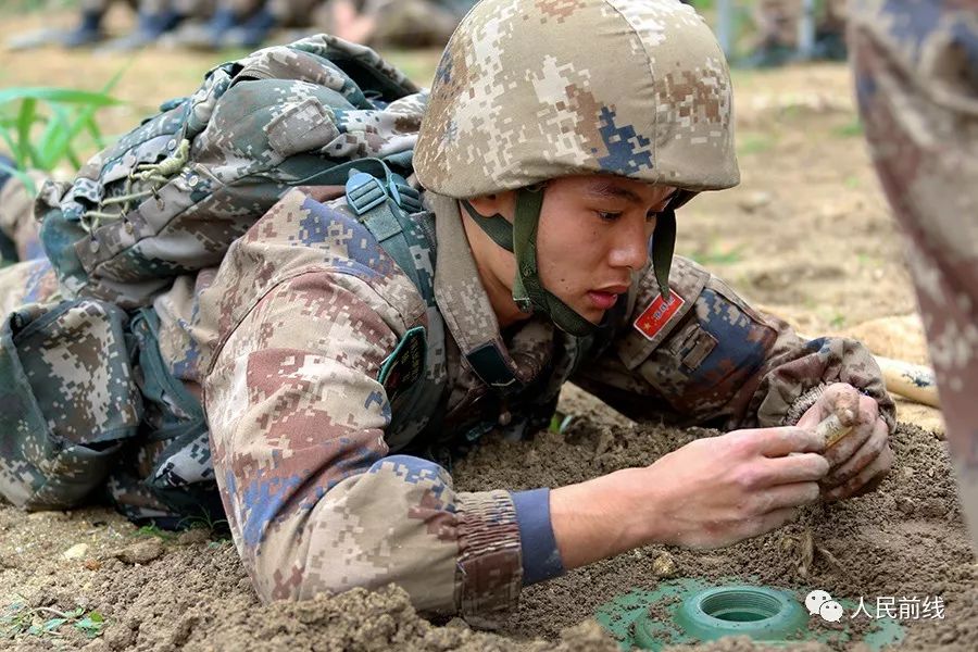 新兵连前几天最难熬,新兵六个月减脂40斤