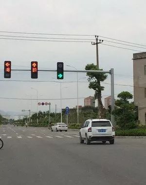 10月份行人闯红灯违法记录曝光,湖南常德闯红灯怎么处罚