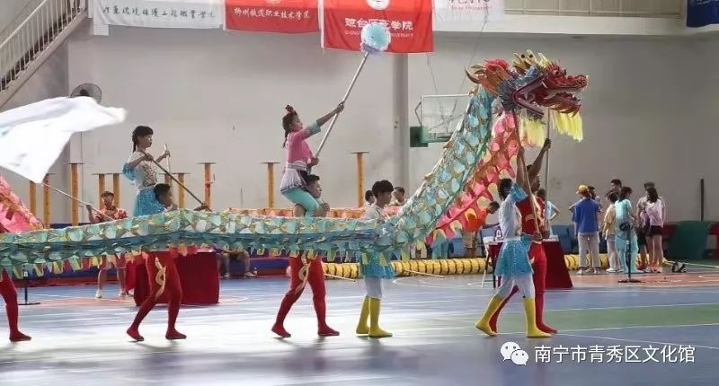 群龙聚首贺新春,青秀区国际传统舞龙邀请赛
