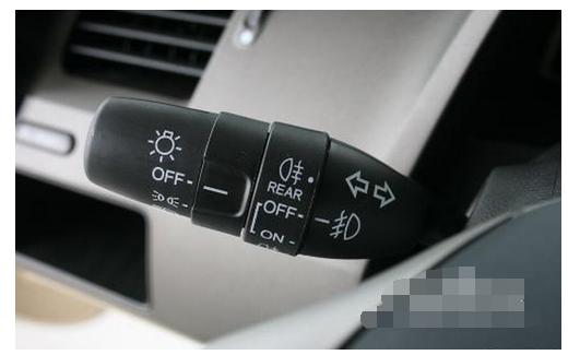 前雾灯和后雾灯怎么打开,高尔夫7前雾灯和后雾灯怎么开启