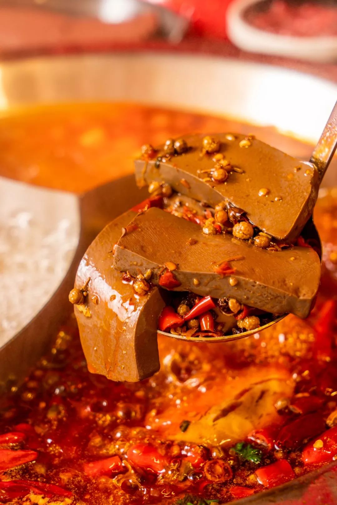 谭鸭血24小时营业,日均排队3h的谭鸭血来宁波了