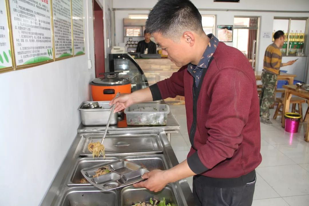 案例学习|你的加油站，旁边是不是也有饭店？