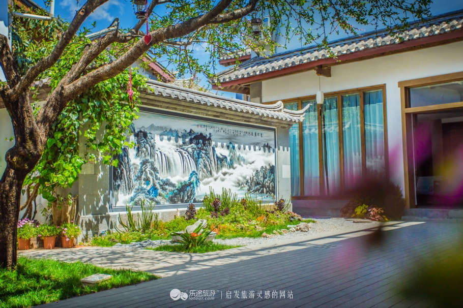 丽江古城少有的超大庭院客栈，适合爱茶人士！