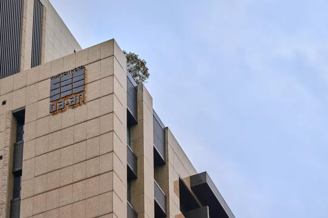 台北开了亚洲首家金普顿，我跟女神张钧甯擦肩而过