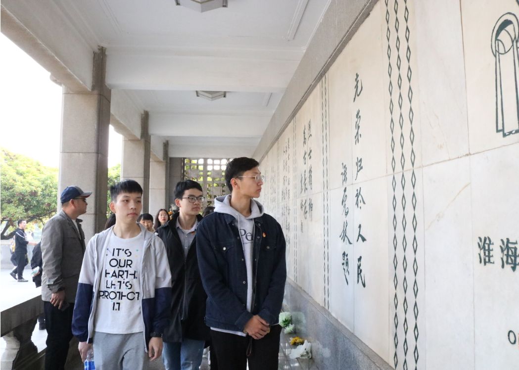 清明祭英烈活动大学,幼高专组织清明祭英烈