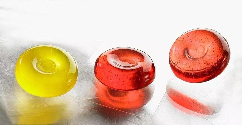 吸毒太可怕请珍爱生命远离毒品,吸毒人员吸毒后前后的对比