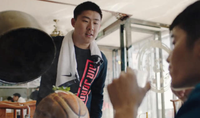 耐克宣传衣服,耐克新版广告