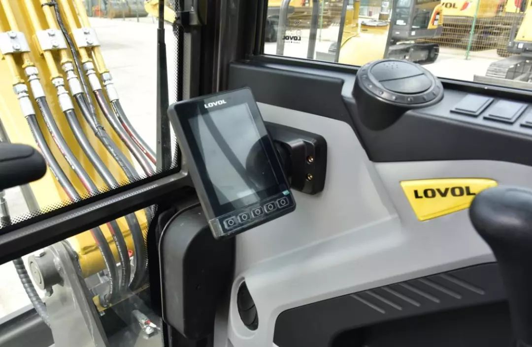 【CMTOP50选机】雷沃FR60E-H乐享驾乘品质非凡